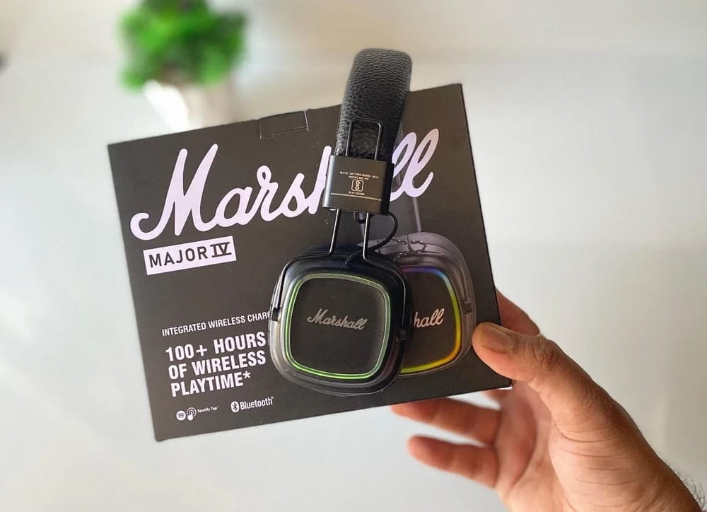 Headphones - Marshall Major IV Wireless Bluetooth Over-Ear Headphones (Black).