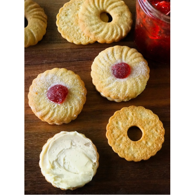 Mayora Jam o Jam Strawberry Biscuits  – image 3
